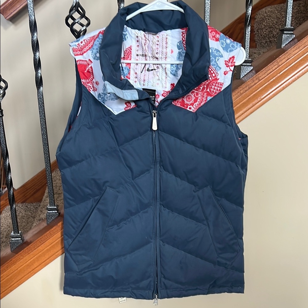 Nike Snowboard Puffer Vest with Floral Lining